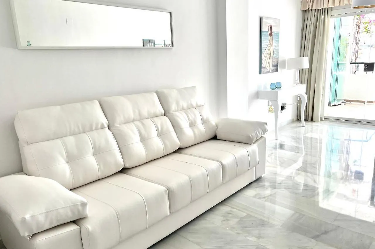 Mi Capricho Beachfront- P300 - Apartment With Sea View La Cala De Mijas 0*,  Hiszpania